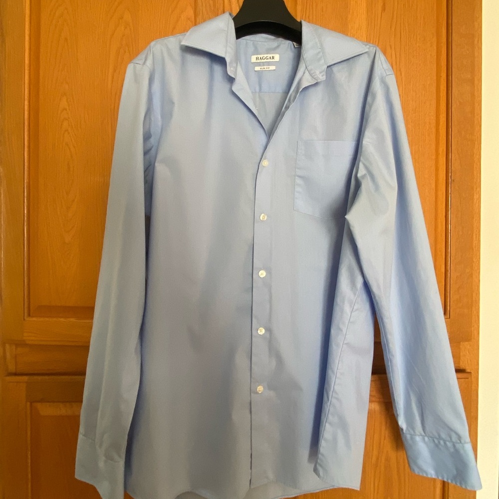 Haggar Mens Blue button up shirt